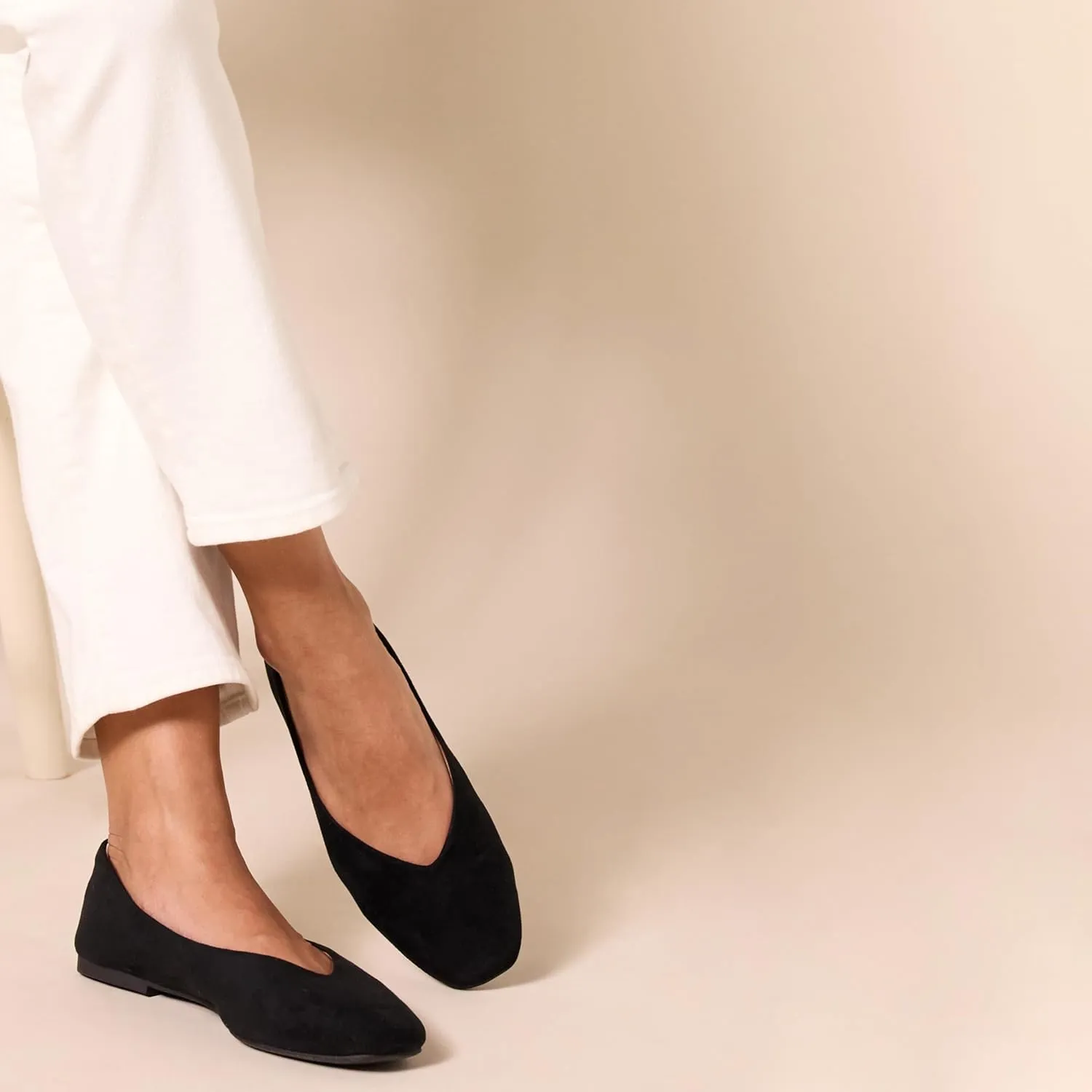 Amazon Essentials Women's Comfortable Square-Toe Slip On Ballet Flat