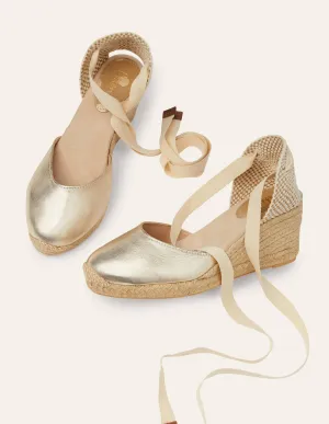 Cassie Espadrilles mit Keilabsatz-Blassgold-Metallic