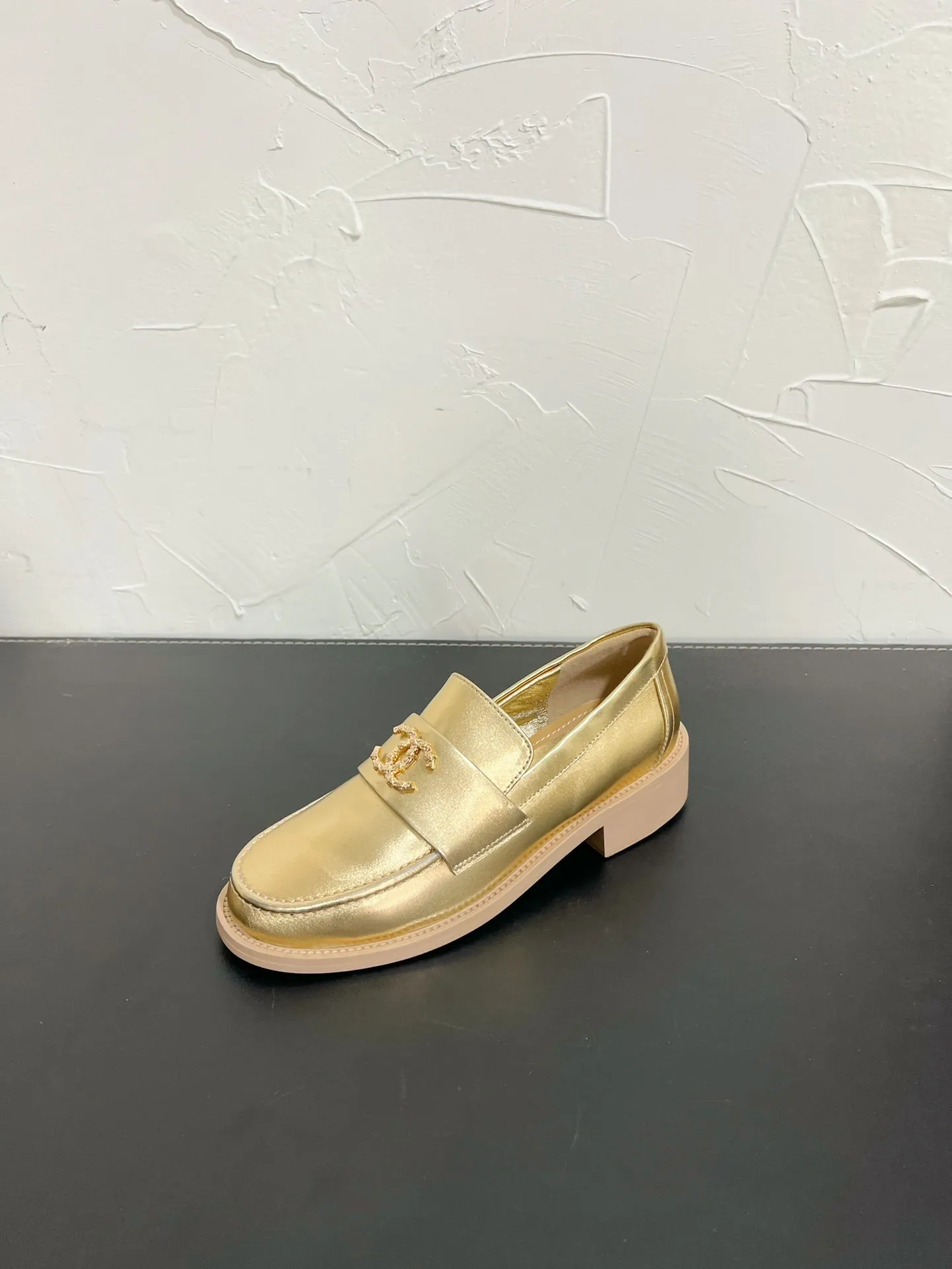 CC Moccasins Gold Calfskin 949654