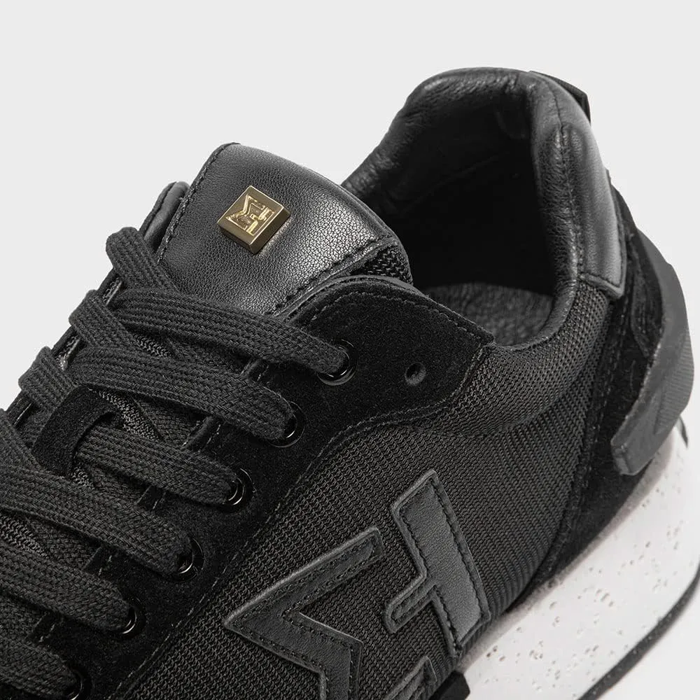 ELHANN.H The SJ Sneakers for Male Combines Simple Lines with a Dynamic Style.