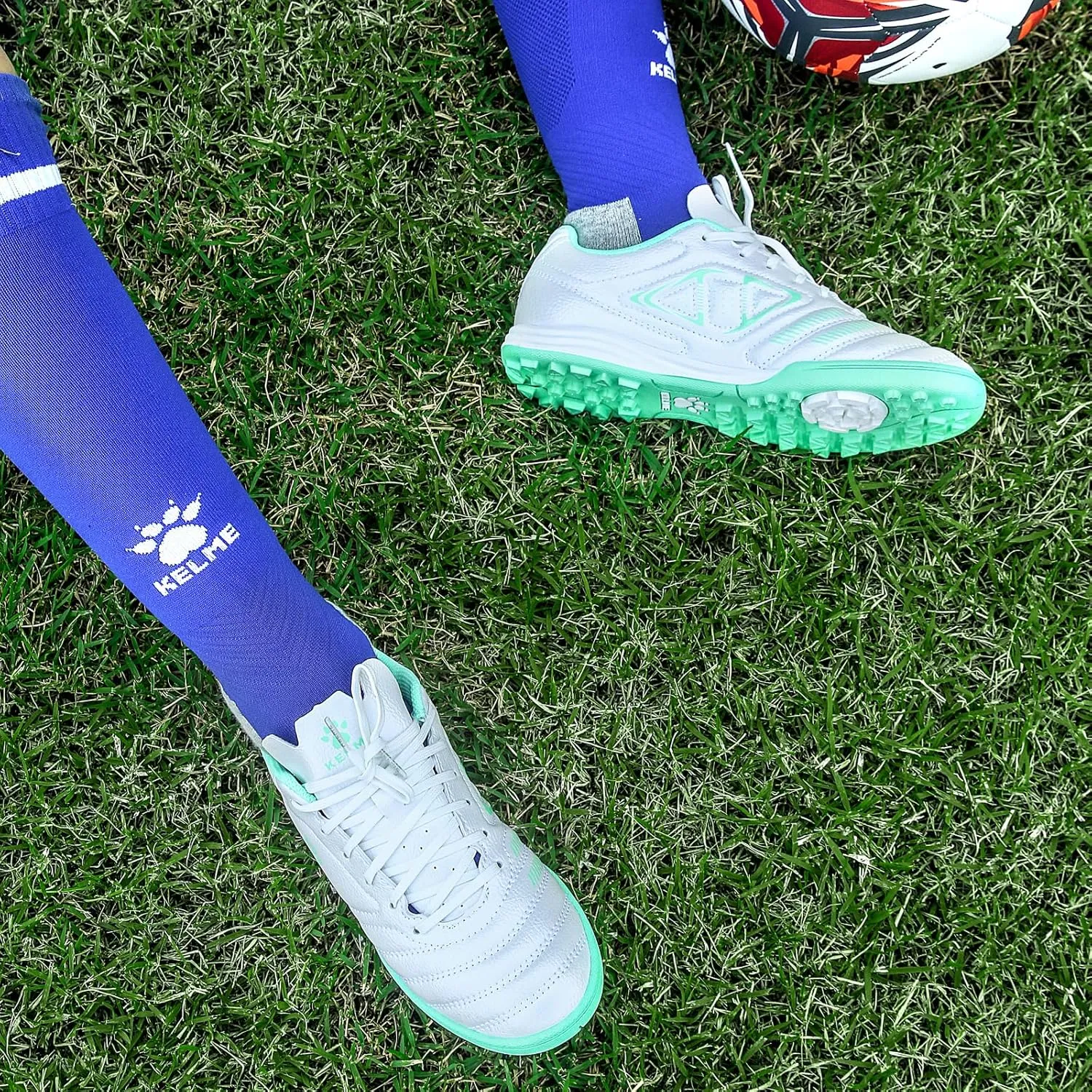 KELME Men's Soccer Shoes Football Shoes Outdoor Indoor Professional Futsal TF Football Breathable Sneakers Training