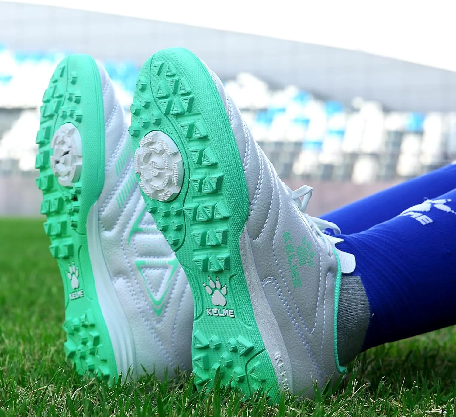 KELME Men's Soccer Shoes Football Shoes Outdoor Indoor Professional Futsal TF Football Breathable Sneakers Training