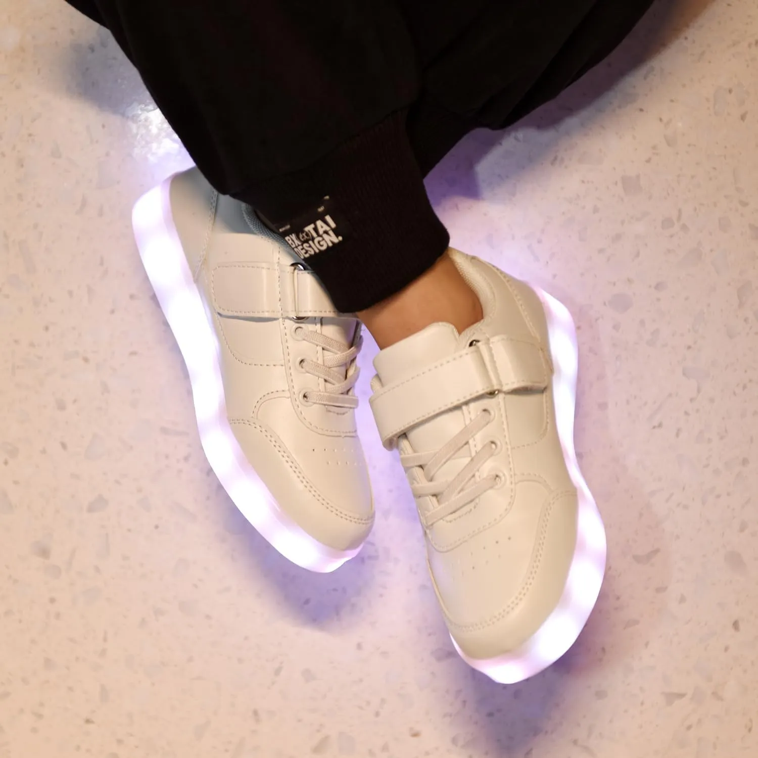 Kids Light Up Shoes LED Sneakers High Top USB Charging Flashing Trainers for Child Girls Boys