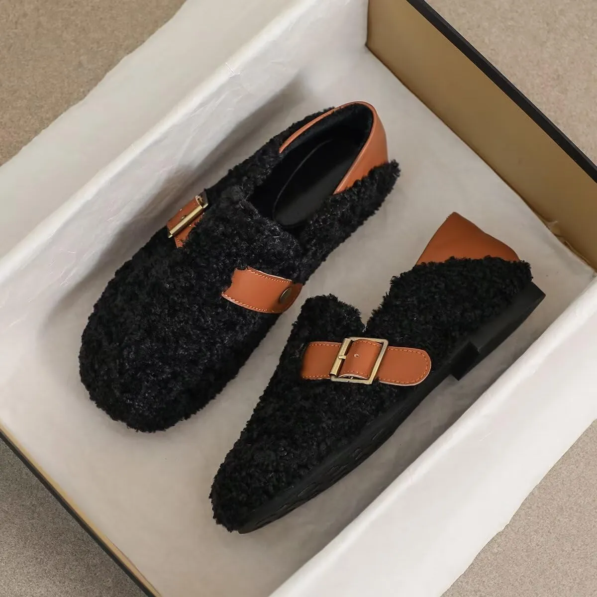 LUXINYU Women Fashion Winter Warm Artificial Lamb Wool Flats Slip on Ladies Indoor and Outdoor Dress Office Casual Bedroom Shoes