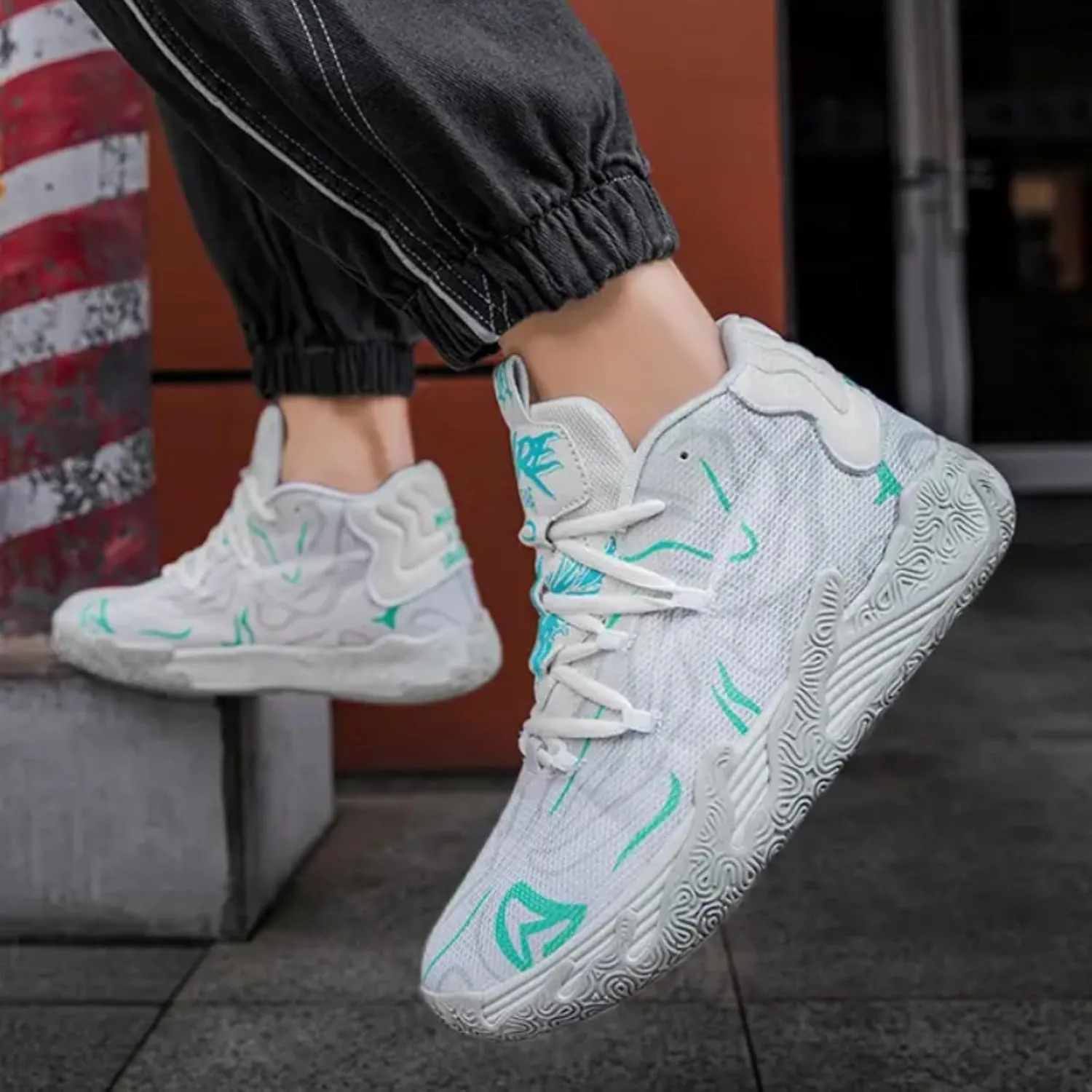 Mens Lace Up Multicolor High Top Basketball Shoe Non-Slip Breathable Running Shoes Fahsion Lightweight Outdoor Gym Sneakers