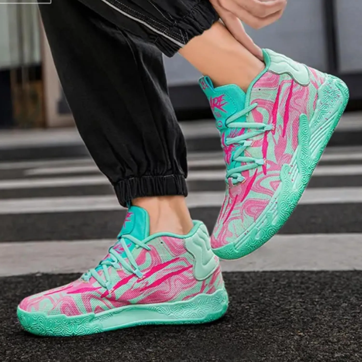 Mens Lace Up Multicolor High Top Basketball Shoe Non-Slip Breathable Running Shoes Fahsion Lightweight Outdoor Gym Sneakers