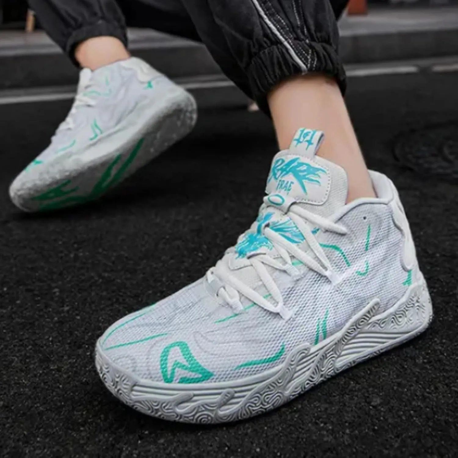 Mens Lace Up Multicolor High Top Basketball Shoe Non-Slip Breathable Running Shoes Fahsion Lightweight Outdoor Gym Sneakers