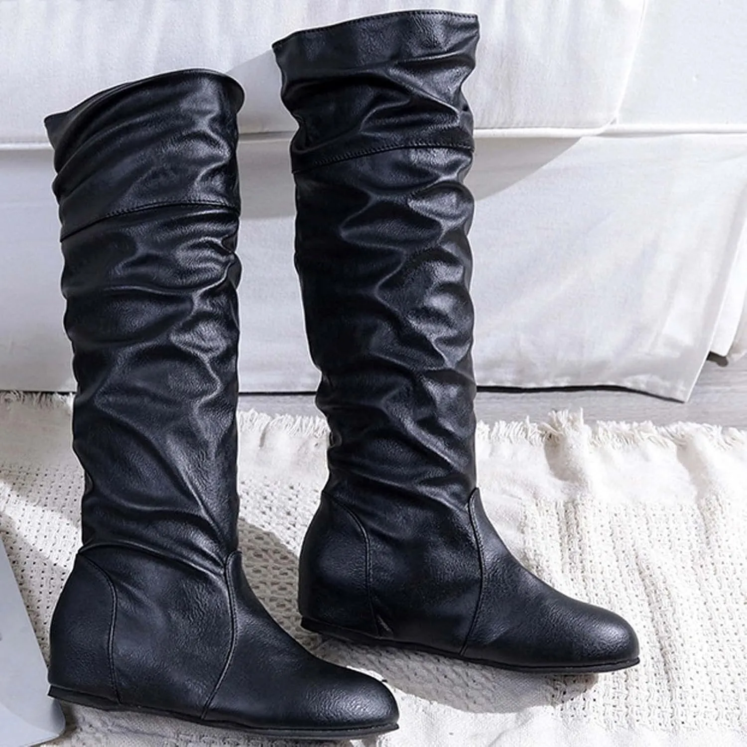 oiangi Women Knee High Flat Boots 2022 Winter Vintage Round Toe Pleated Slip on Motorcycle Boots Solid Retro Casual Comfy Outdoor Ladies Shoes