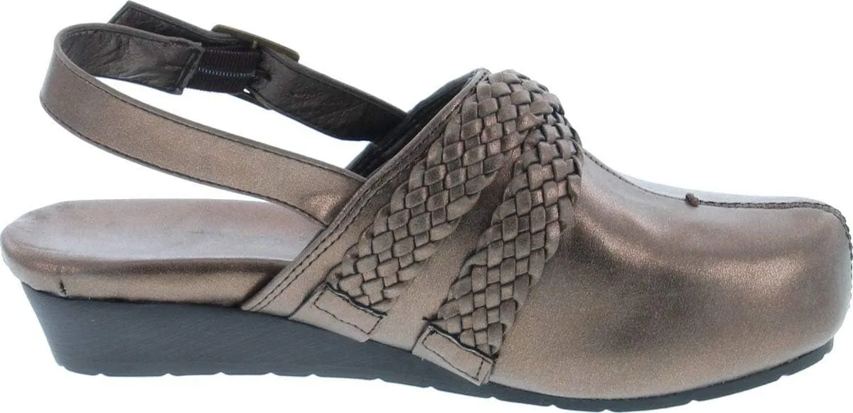 Pierre Dumas Women's Lexy-3 Vegan Leather Braided Accents Adjustable Strap Clogs