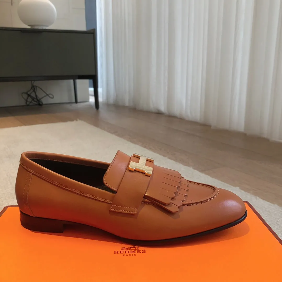 Royal Loafer Gold Calfskin With Fringe Detail And Pink Gold Signature Buckle 509412