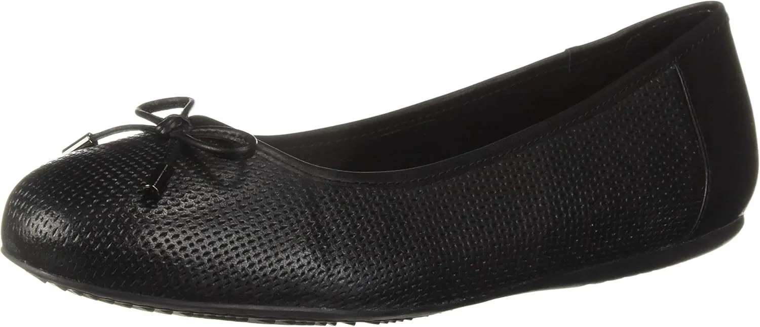 SoftWalk Napa Embossed