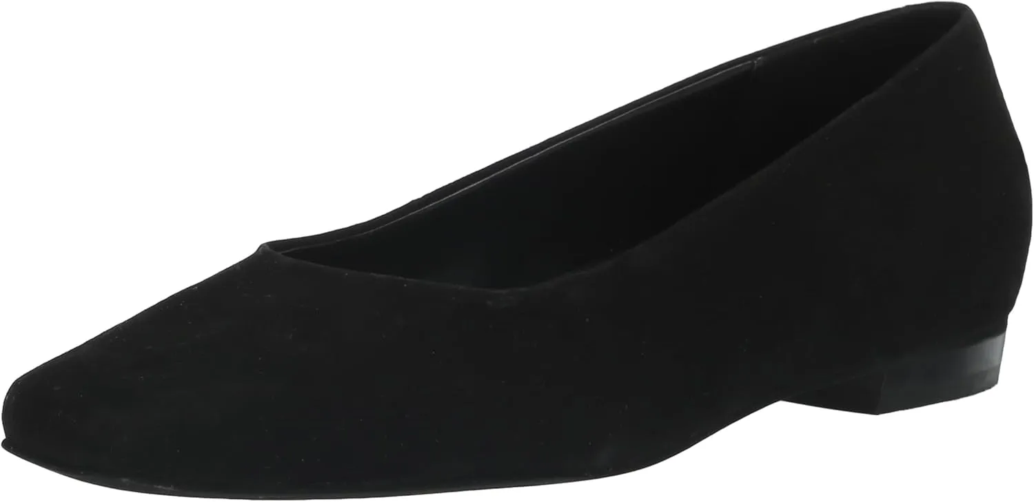 Trotters Women's Emotion Loafer Flat