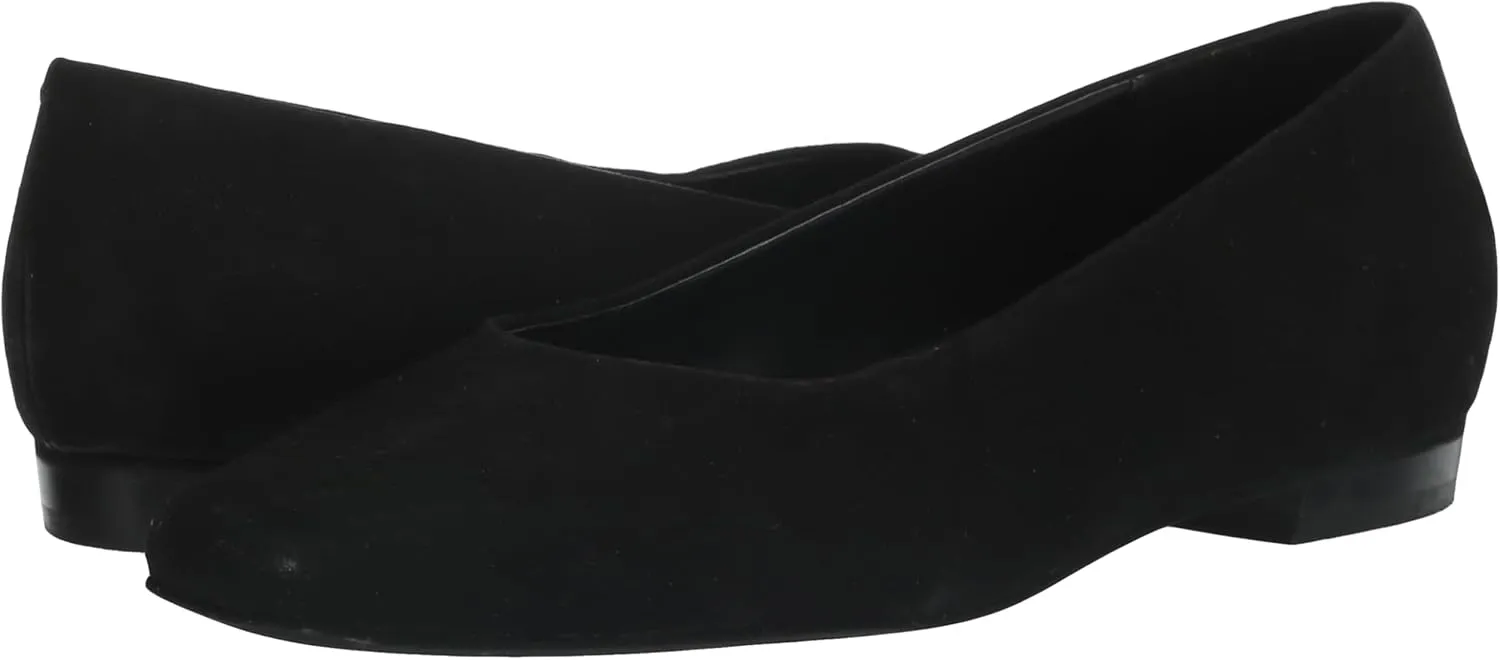 Trotters Women's Emotion Loafer Flat