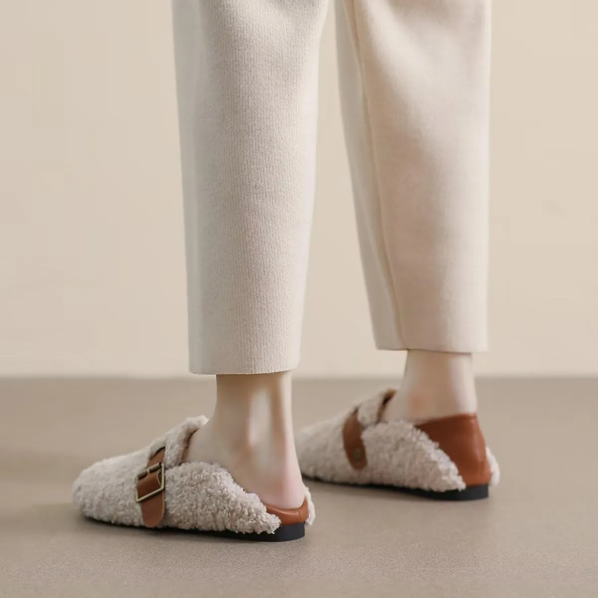 Women Winter Furry Mary Jane Shoes Warm Artificial Lamb Wool Flats Ankle Strap Ladies Indoor and Outdoor Dress Office Bedroom Casual Shoes