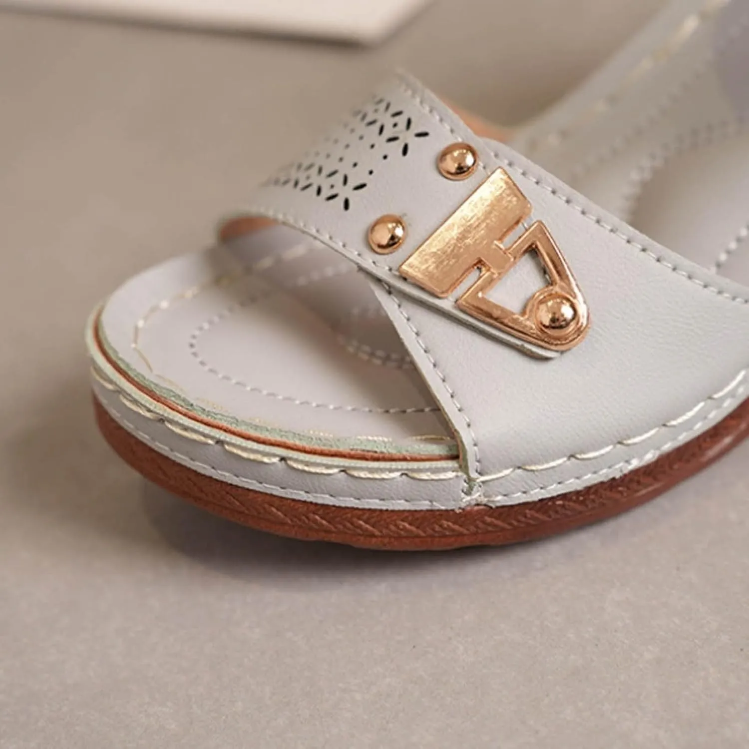 Womens Ankle-Strap Heeled Sandal Adjustable Straps Chic Chunky Mid Heel Walking Retro Platform Sandals Comfortable Open Toe Summer Casual Platform Wedding Dress Shoes